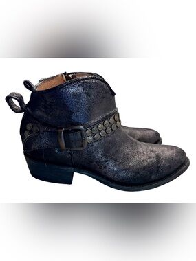Five Worlds Black Leather Studded Buckle Ankle Bootie Side Zip Women 7.5B